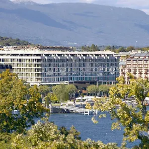 Fairmont Grand جنيفا